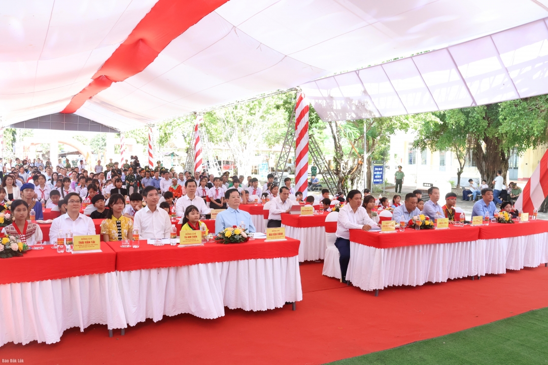 Các đại biểu tham dự buổi lễ tại điểm cầu Đắk Lắk.