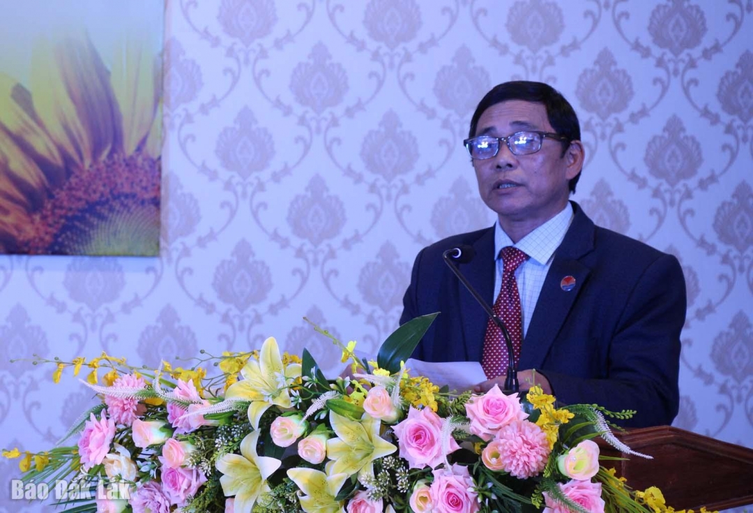 TS Trần Lăng, Hiệu trưởng Trường Đại học Phú Yên chia sẻ về mục tiêu, ý nghĩa buổi tọa đàm.