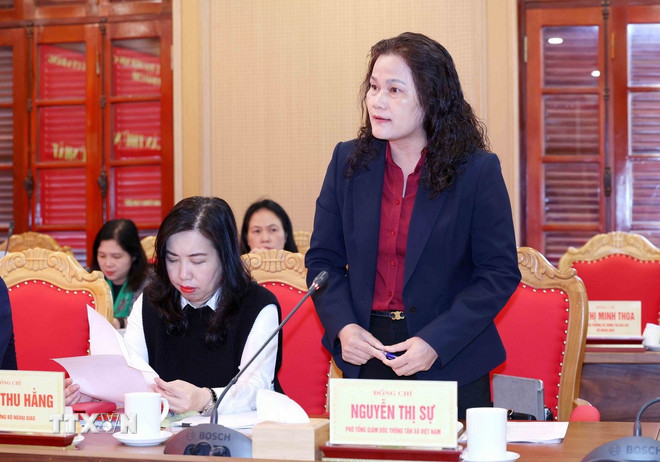 Bà Nguyễn Thị Sự, Phó Tổng Giám đốc Thông tấn xã Việt Nam phát biểu tại phiên họp. Ảnh: TTXVN