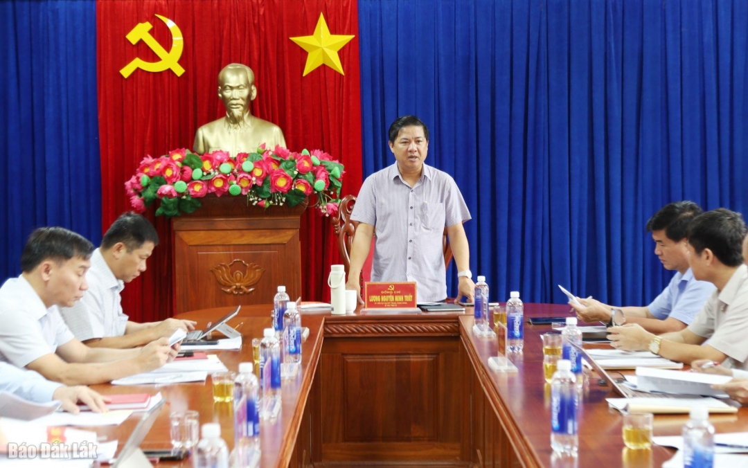 Đồng chí Lương Nguyễn Minh Triết, Ủy viên dự khuyết Trung ương Đảng, Bí thư Tỉnh ủy Đắk Lắk phát biểu chỉ đạo tại buổi làm việc.