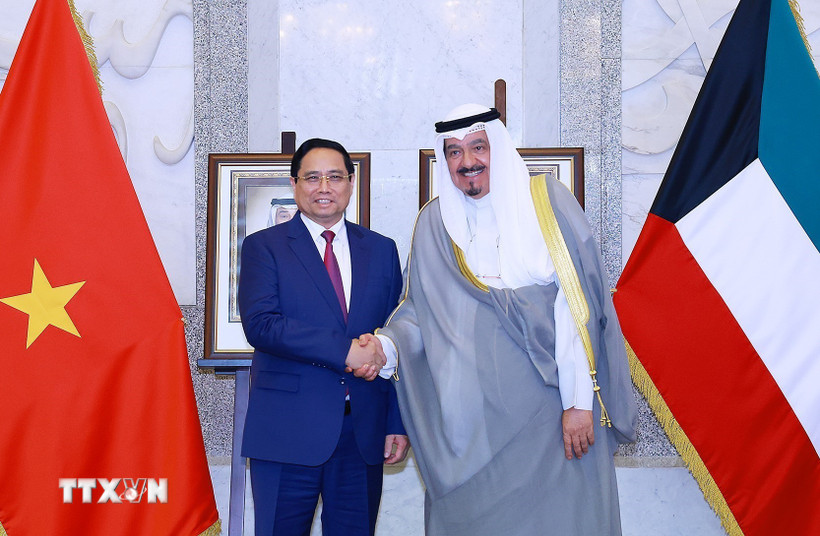 Thủ tướng Phạm Minh Chính hội đàm với Thủ tướng Nhà nước Kuwait Sheikh Ahmad Abdullah Al-Ahmad Al Sabah. Ảnh: TTXVN