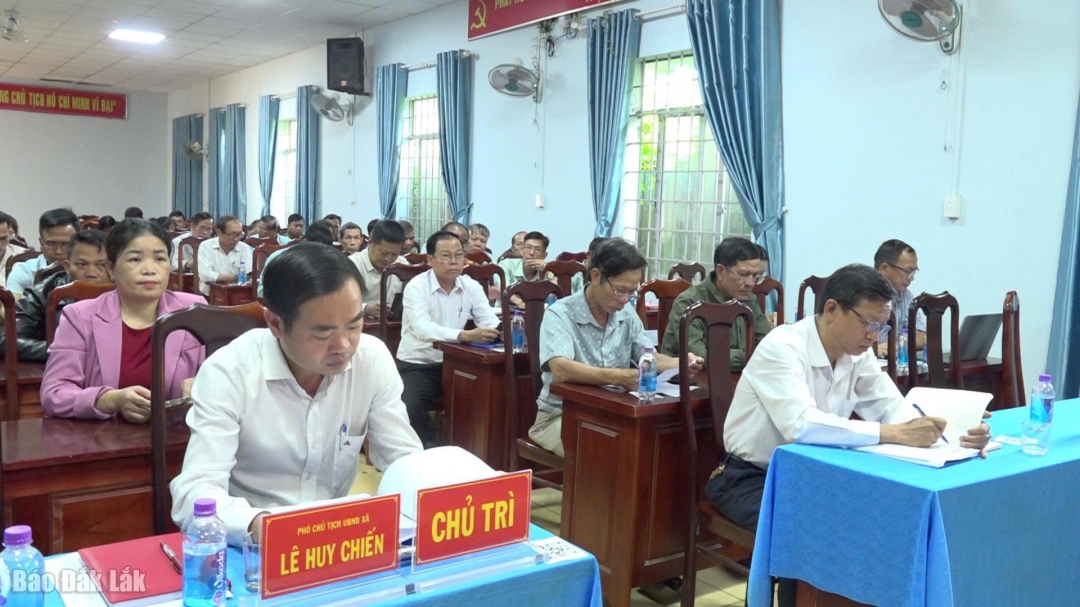 Các đại biểu tham dự hội nghị.