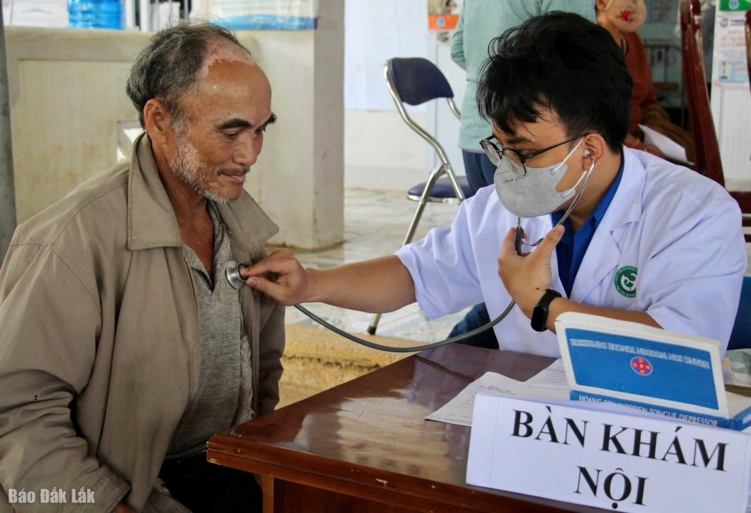 Các hoạt động khám, chữa bệnh được duy trì trong mọi điều kiện thời tiết.