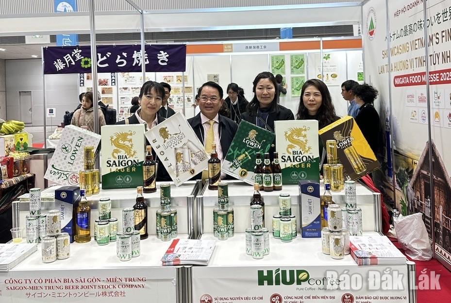 Góc gian hàng của Nhà máy Bia Sài Gòn - Đắk Lắk.