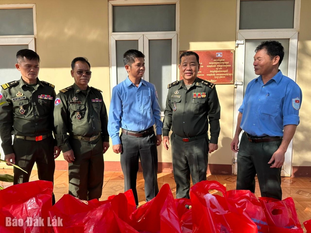 ặng tiểu khu quân sự tỉnh Mon nè