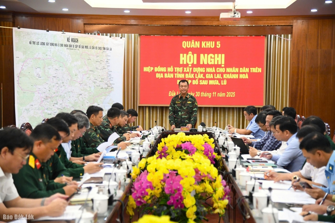 Các đại biểu tham dự hội nghị