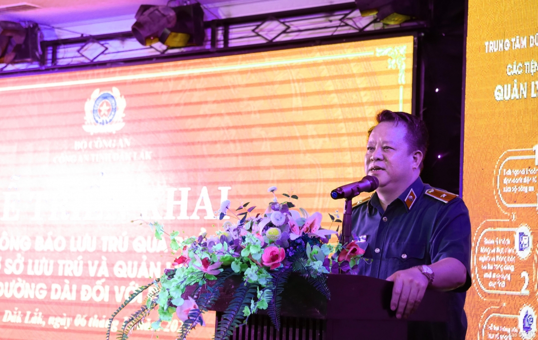 TThiếu tướng Nguyễn Quốc Hùng, Cục trưởng Cục Cảnh sát Quản lý hành chính về trật tự xã hội - Bộ Công an phát biểu tại buổi lễ.