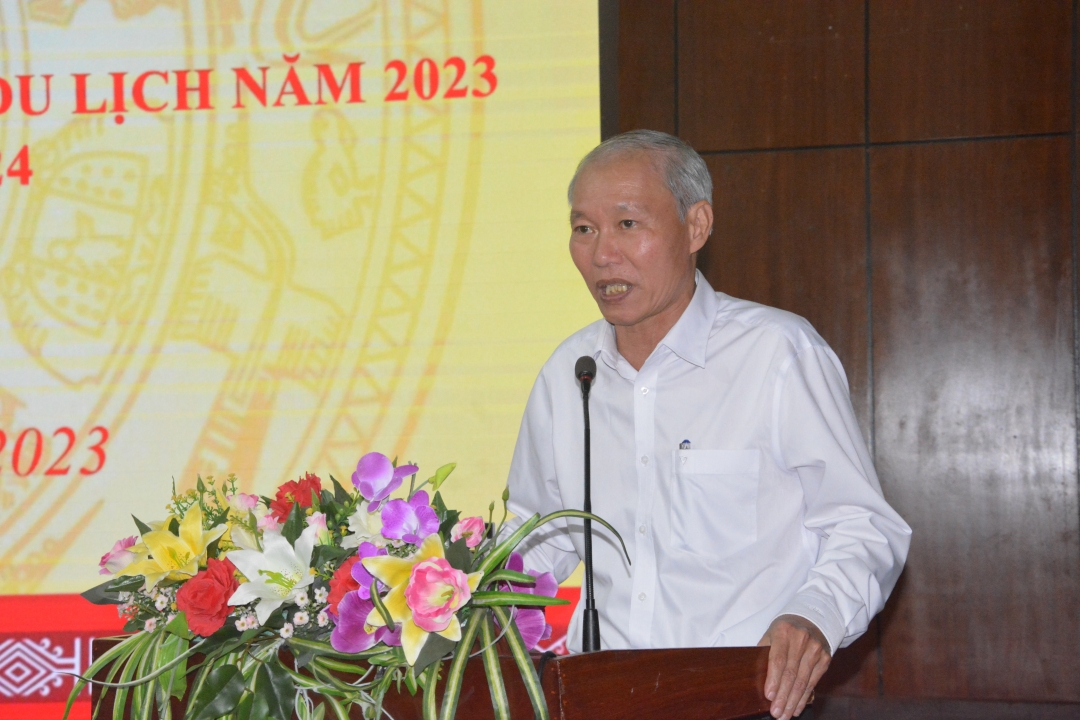 Giám đốc Sở VH - TT - Dl Thái Hồng Hà triển khai nhiệm vụ năm 2024.