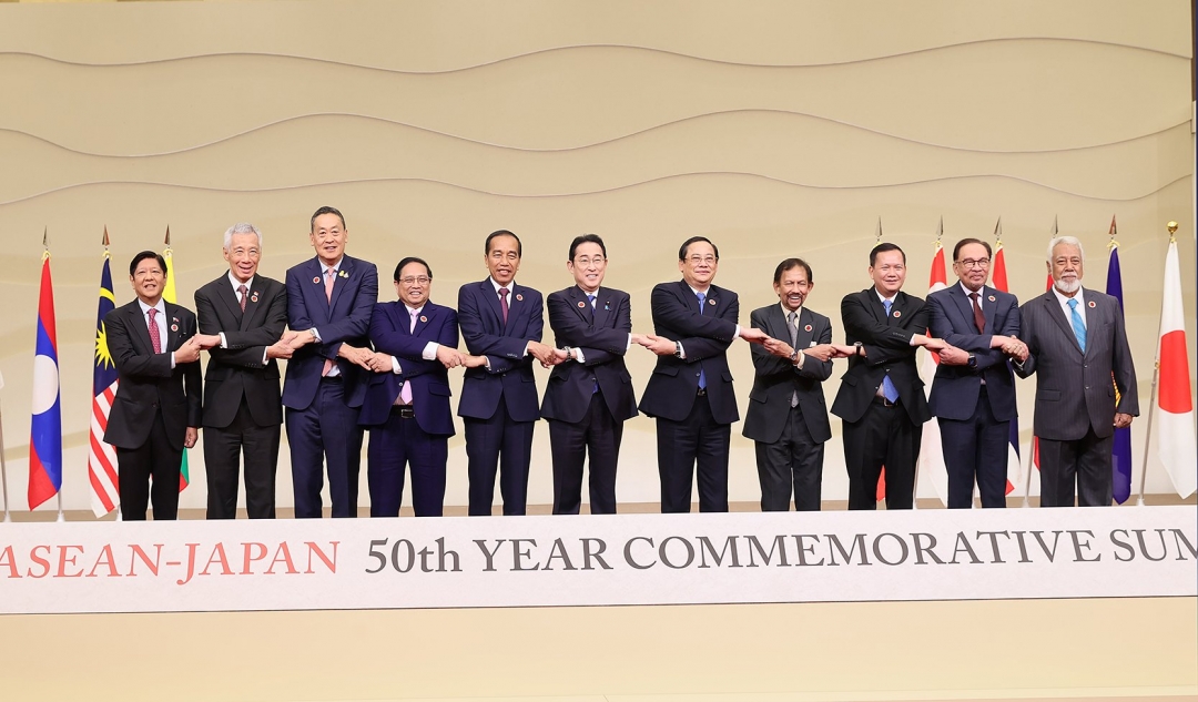 Hội nghị cấp cao kỷ niệm 50 năm quan hệ ASEAN-Nhật Bản là dịp để lãnh đạo cấp cao hai bên cùng kiểm điểm thành quả hợp tác, từ đó đề ra định hướng phát triển quan hệ trong giai đoạn mới - Ảnh: VGP