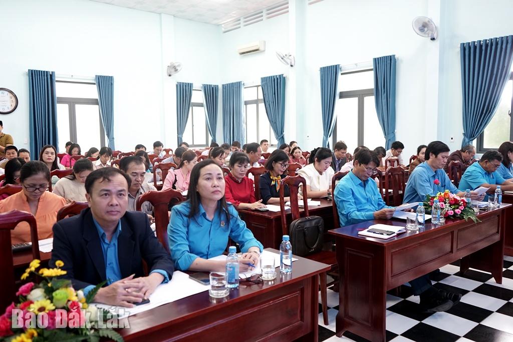 Đại biểu tham dự hội nghị