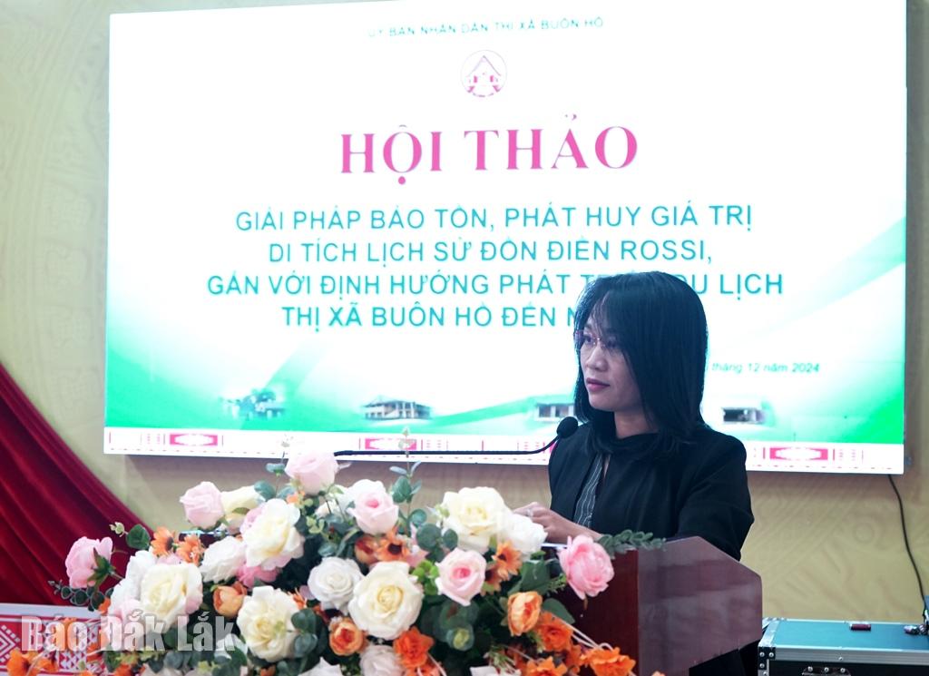 Đại diện Sở Văn hóa - Thể thao và Du lịch thảo luận tại hội thảo