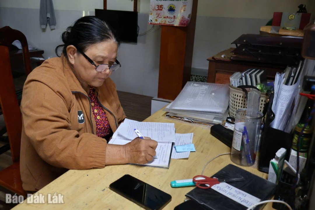 Cô Nguyễn Thị Ngọc Lan, buôn trưởng buôn Trí