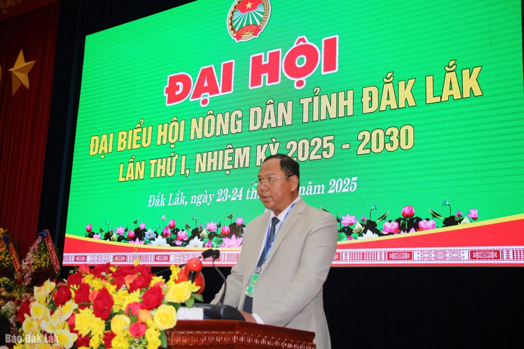 Chủ tịch Hội Nông dân tỉnh Ya Toan Ênuôl phát biểu khai mạc đại hội.