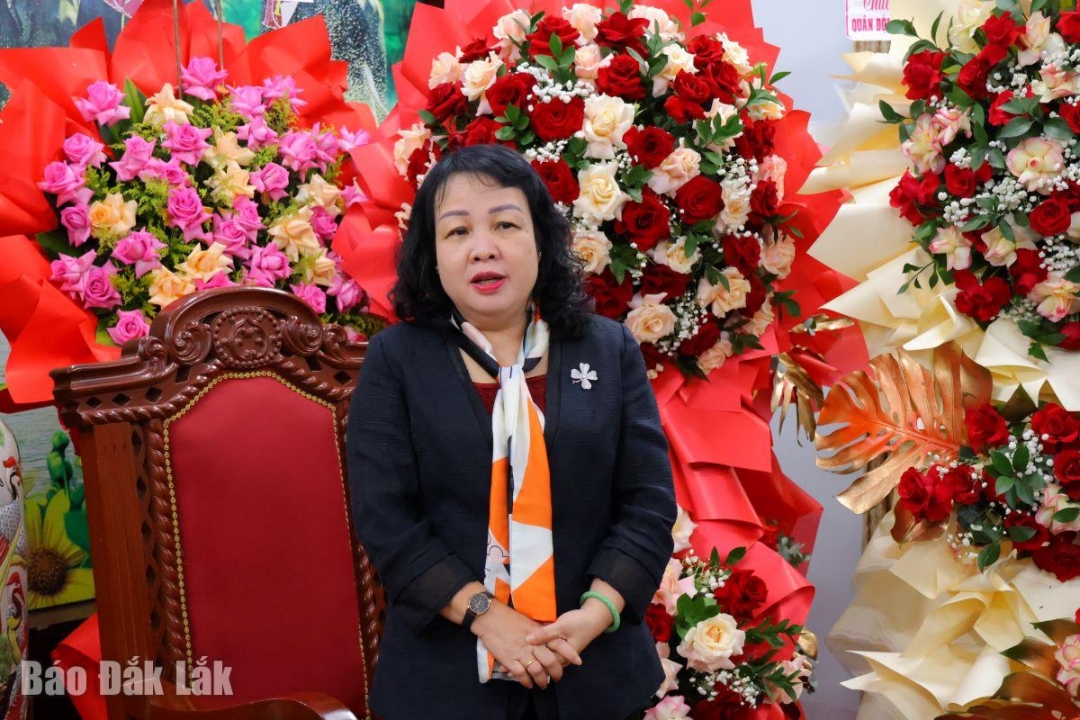 Phó Bí thư Thường trực Tỉnh ủy, Chủ tịch HĐND tỉnh Cao Thị Hòa An gửi lời chúc tốt đẹp nhất đến cán bộ, chiến sĩ LLVT tỉnh.