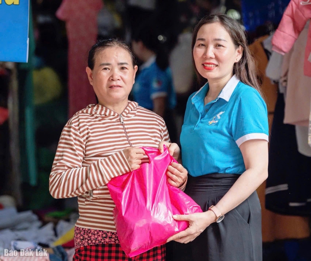 Cán bộ Hội LHPN 