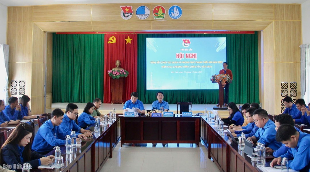 Các đại biểu tham dự hội nghị.