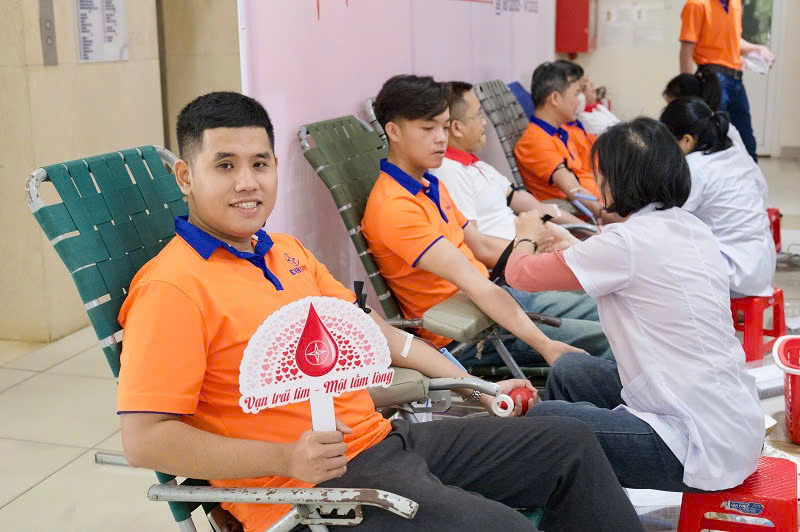 Tuần lễ hồng EVN lần thứ XI với thông điệp “Vạn trái tim – một tấm lòng”