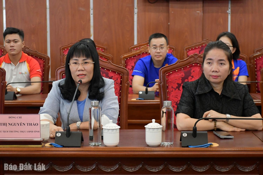 Đồng chí Hồ Thị Nguyên Thảo, Ủy viên Ban Thường vụ Tỉnh ủy, Phó Chủ tịch Thường trực UBND tỉnh, đánh giá cao việc HDBank kịp thời có các gói tín dụng hỗ trợ người dân tái thiết sau thiên tai.