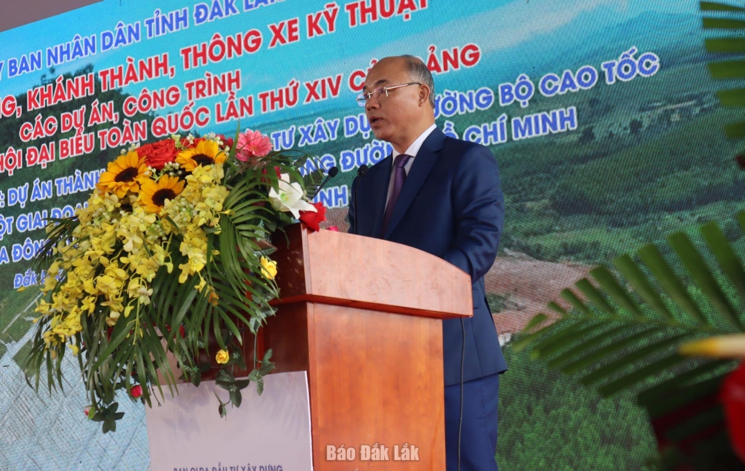 Phó Chủ tịch UBND tỉnh Trương Công Thái phát biểu tại buổi lễ.