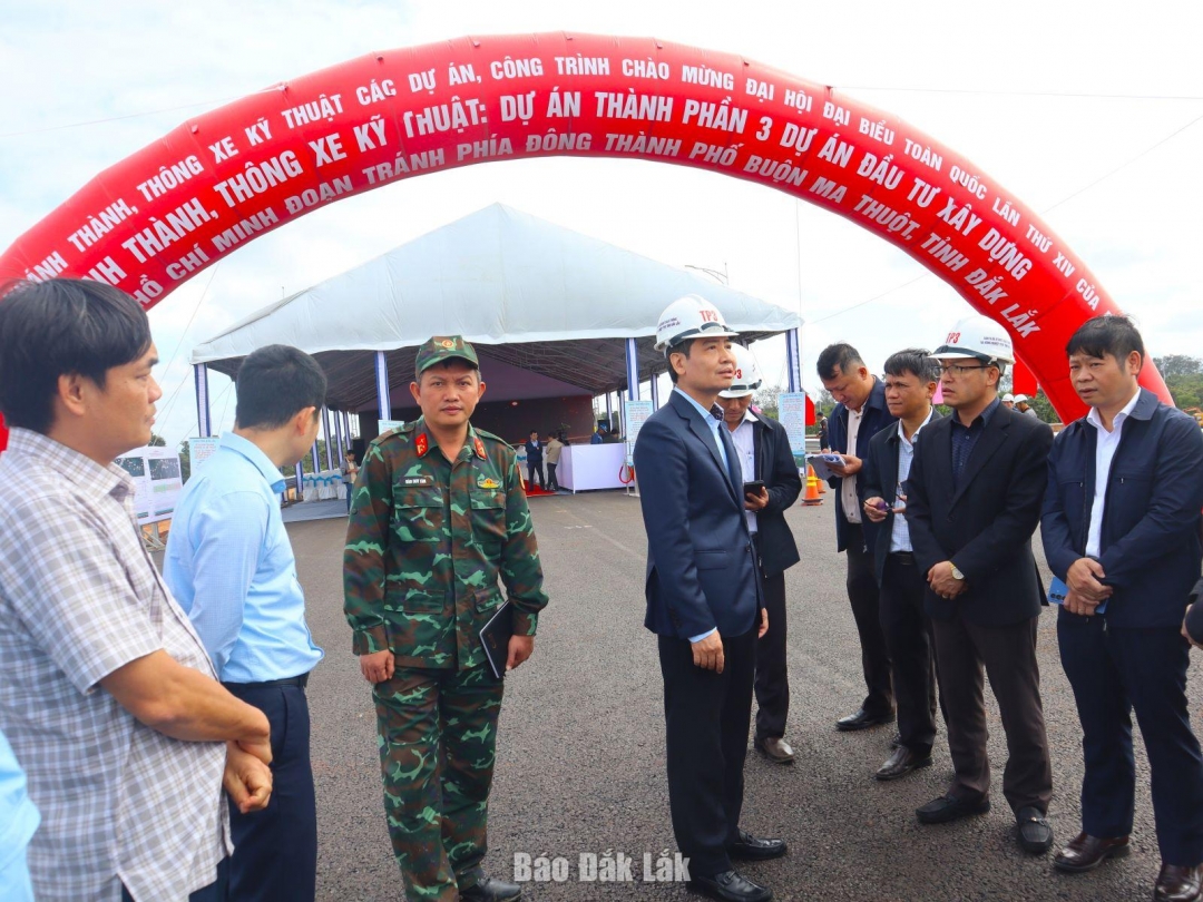 Chủ tịch UBND tỉnh yêu cầu các đơn vị liên quan chuẩn bị kỹ lưỡng các khâu từ lễ tân, khánh tiết đến an ninh trật tự.