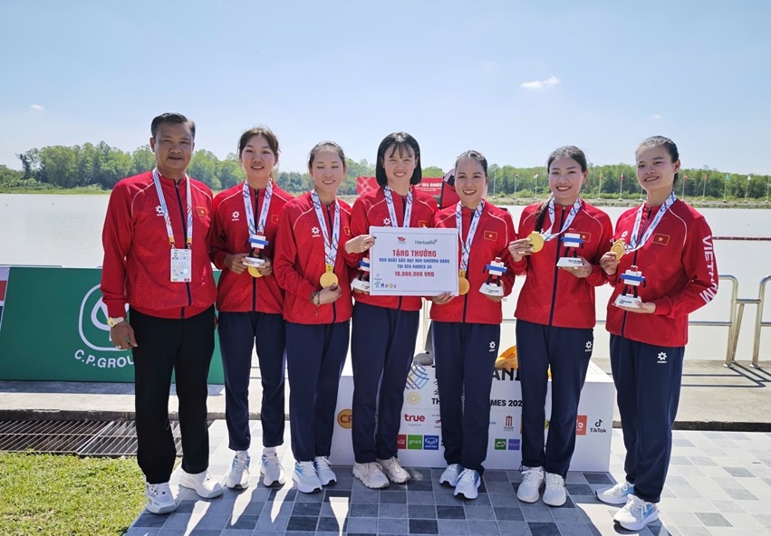 Các vậnddoong. Ảnh: Nam Trung