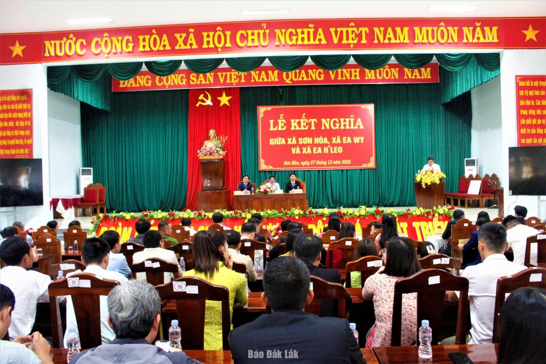 Quang cảnh lễ ký kết.