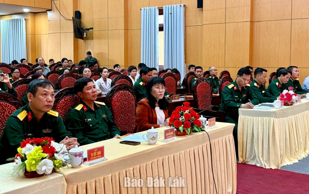 Các đại biểu tham dự chương trình.