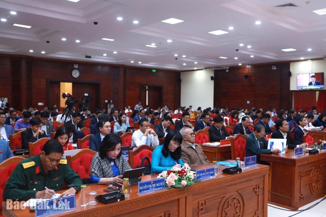 Đại biểu tham dự phiên làm việc. Ảnh: Vạn Tiếp