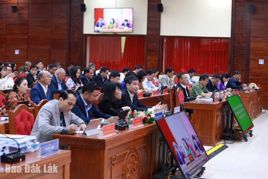 Đại biểu tham dự phiên làm việc. Ảnh: Vạn Tiếp