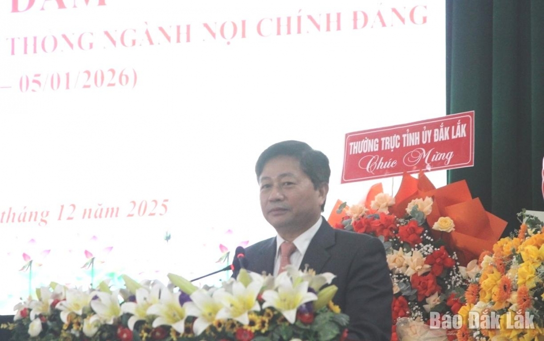 Đồng chí Nguyễn Văn Mạnh phát biểu tại buổi tọa đàm.