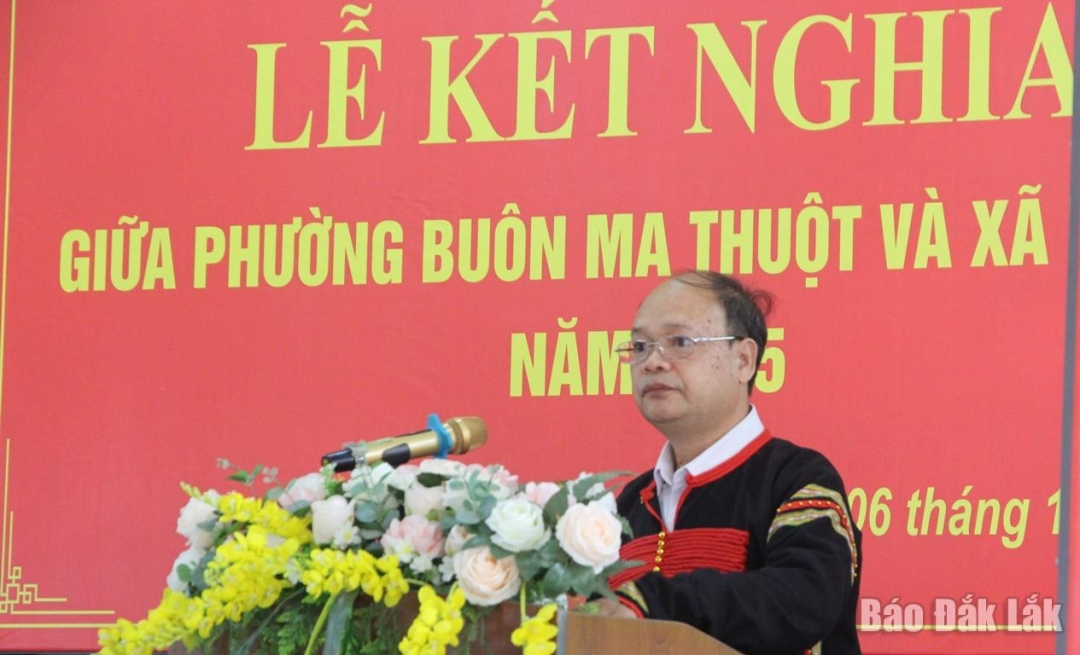 Đồng chí Y Săn Ayun, Bí thư Đảng ủy, Chủ tịch HĐND xã Nam Ka phát biểu tại buổi lễ.