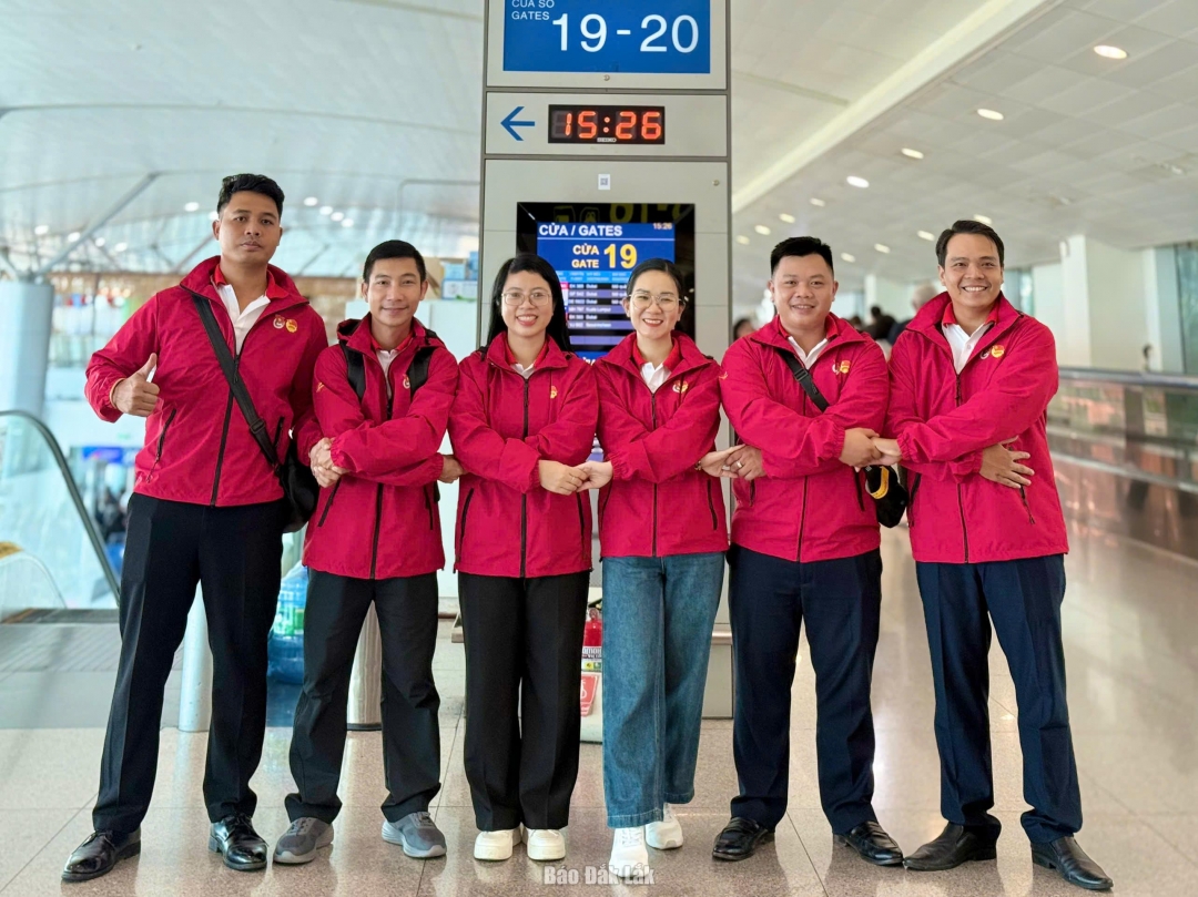 Đoàn đại biểu tỉnh Đắk Lắk.