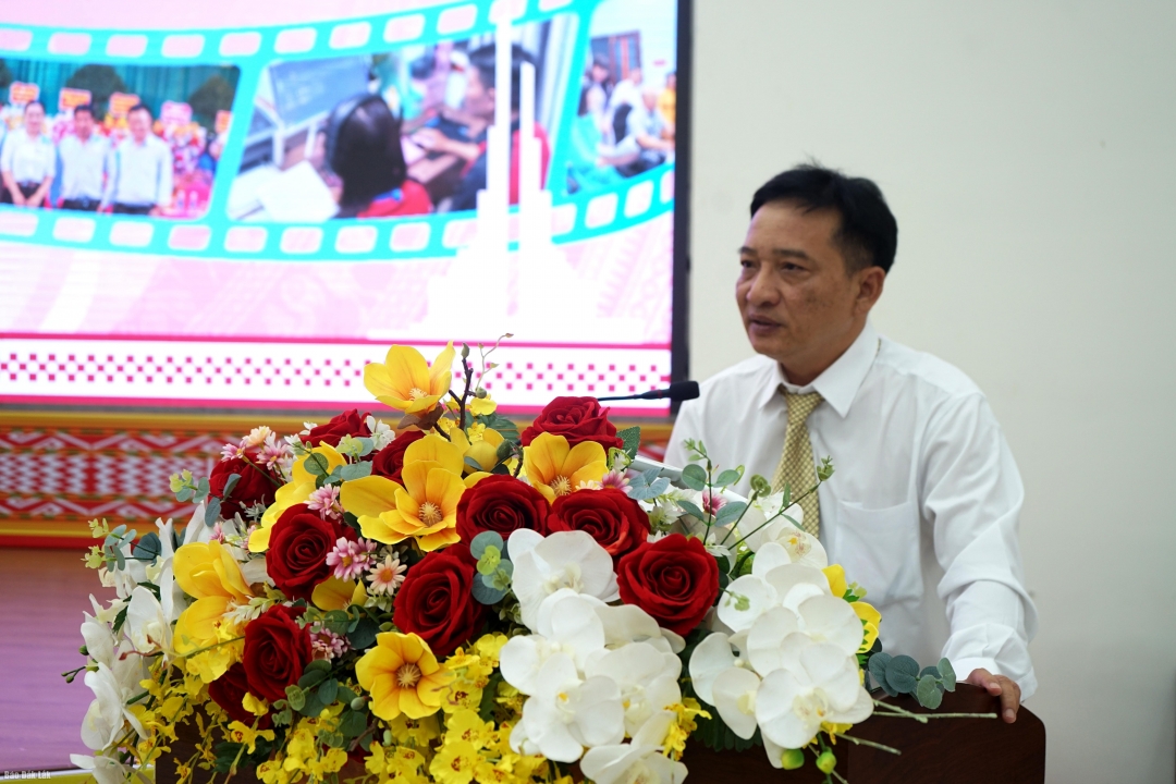 Phó Giám đốc Sở Văn hóa - Thể thao và Du lịch phát biểu Nguyễn Quốc Hiệp khai mạc Liên hoan