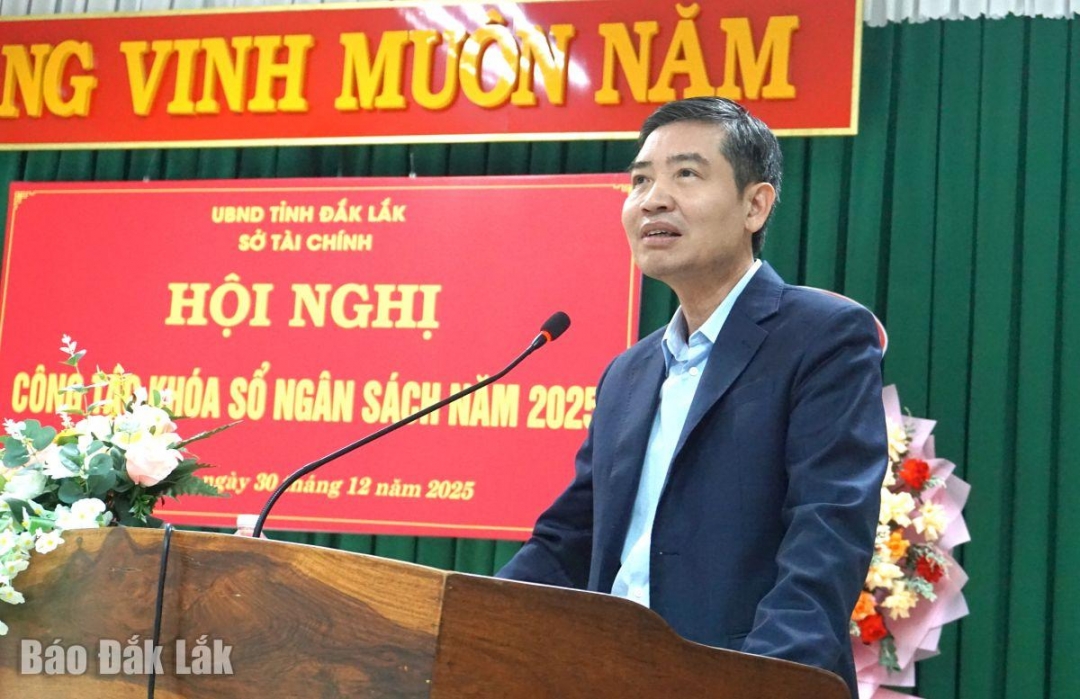 Phát biểu tại hội nghị, Phó Bí thư Tỉnh ủy, Chủ tịch UBND tỉnh Tạ Anh Tuấn 