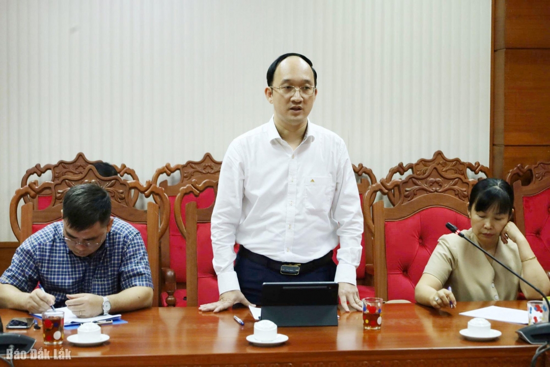 tham gia thảo luận.