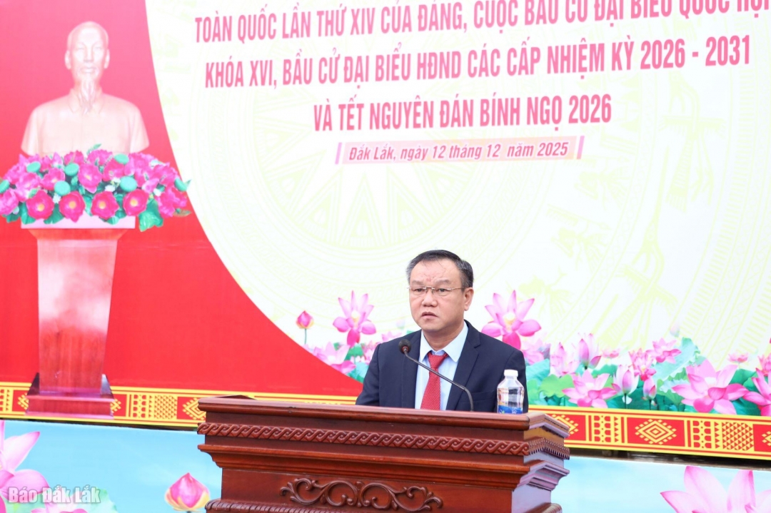 đồng chí Đào Mỹ, Tỉnh ủy viên, Phó Chủ tịch UBND tỉnh phát biểu tại buổi lễ.