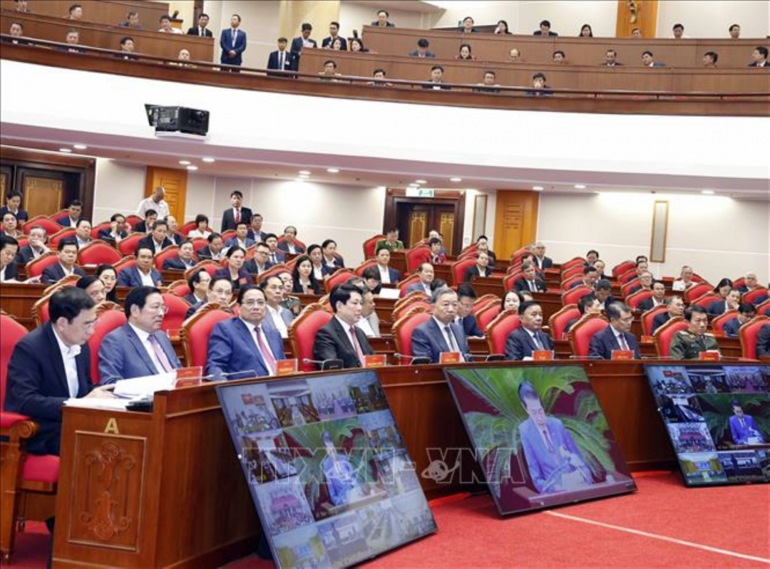 Các đại biểu dự hội nghị trực tiếp tại điểm cầu Trng ương.