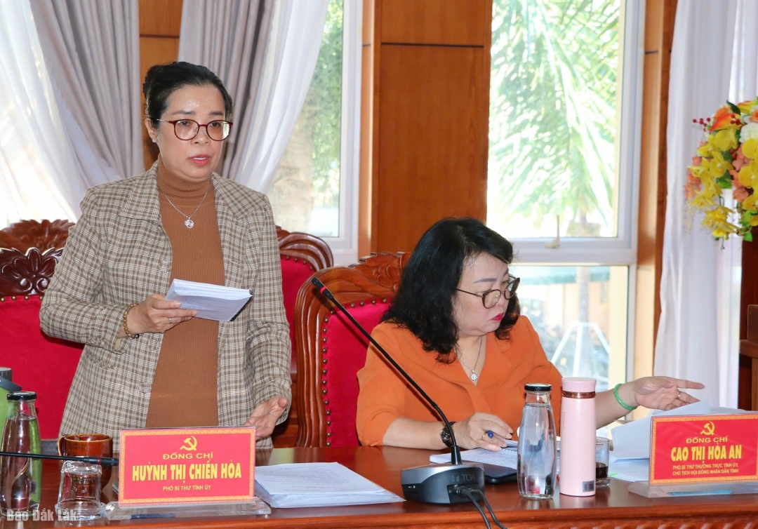 
Phó Bí thư Tỉnh ủy Huỳnh Thị Chiến Hòa phát biểu tại hội nghị.