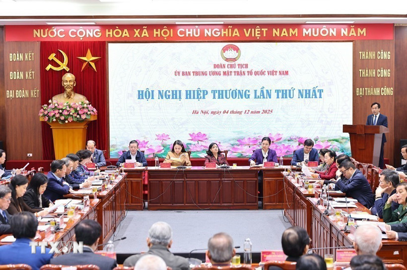 Đoàn Chủ tịch Ủy ban Trung ương Mặt trận Tổ quốc Việt Nam tổ chức Hội nghị hiệp thương lần thứ nhất để thảo luận về cơ cấu, thành phần, số lượng người của các cơ quan, tổ chức, đơn vị ở Trung ương được giới thiệu ứng cử đại biểu Quốc hội khóa XVI ngày 4/12/2025. Ảnh: TTXVN