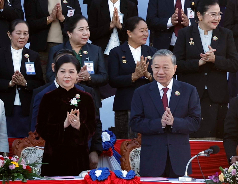 Tổng Bí thư Tô Lâm và Phu nhân dự Lễ kỷ niệm 50 năm Quốc khánh Lào và 105 năm Ngày sinh Chủ tịch Kaysone Phomvihane. Ảnh: TTXVN