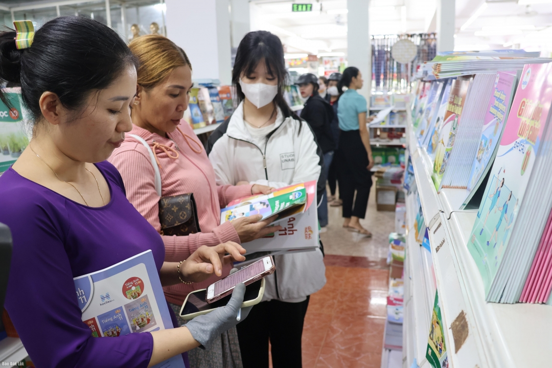  Nhà sách Giáo dục, đường Trường Chinh, TP. Buôn Ma Thuột