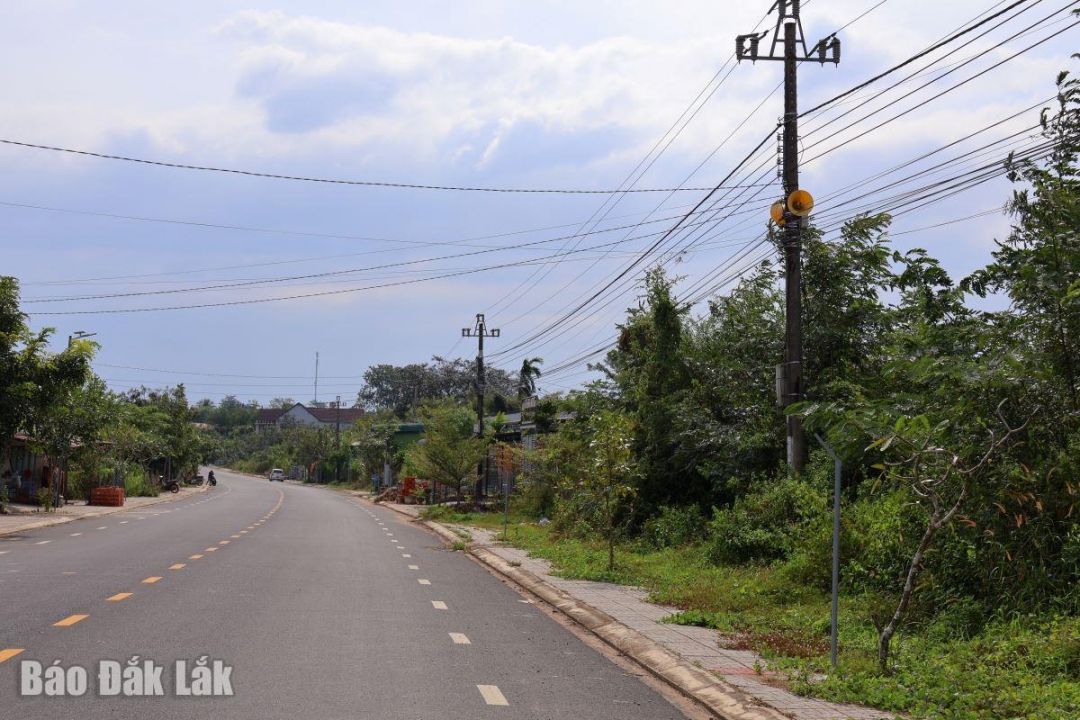 Xã biên giới Buôn Đôn đẩy mạnh tuyên truyền pháp luật thông qua hệ thống loa truyền thanh.