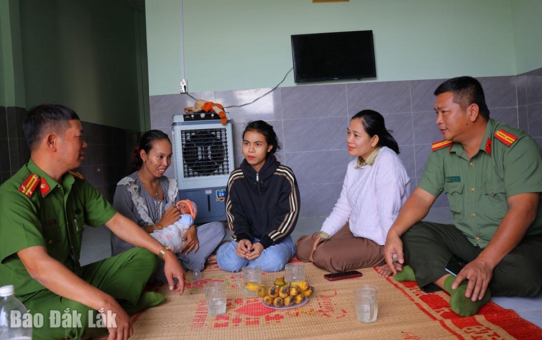 Việc xây dựng nhà Tình nghĩa khang trang đã tạo động lực cho nhiều gia đình 