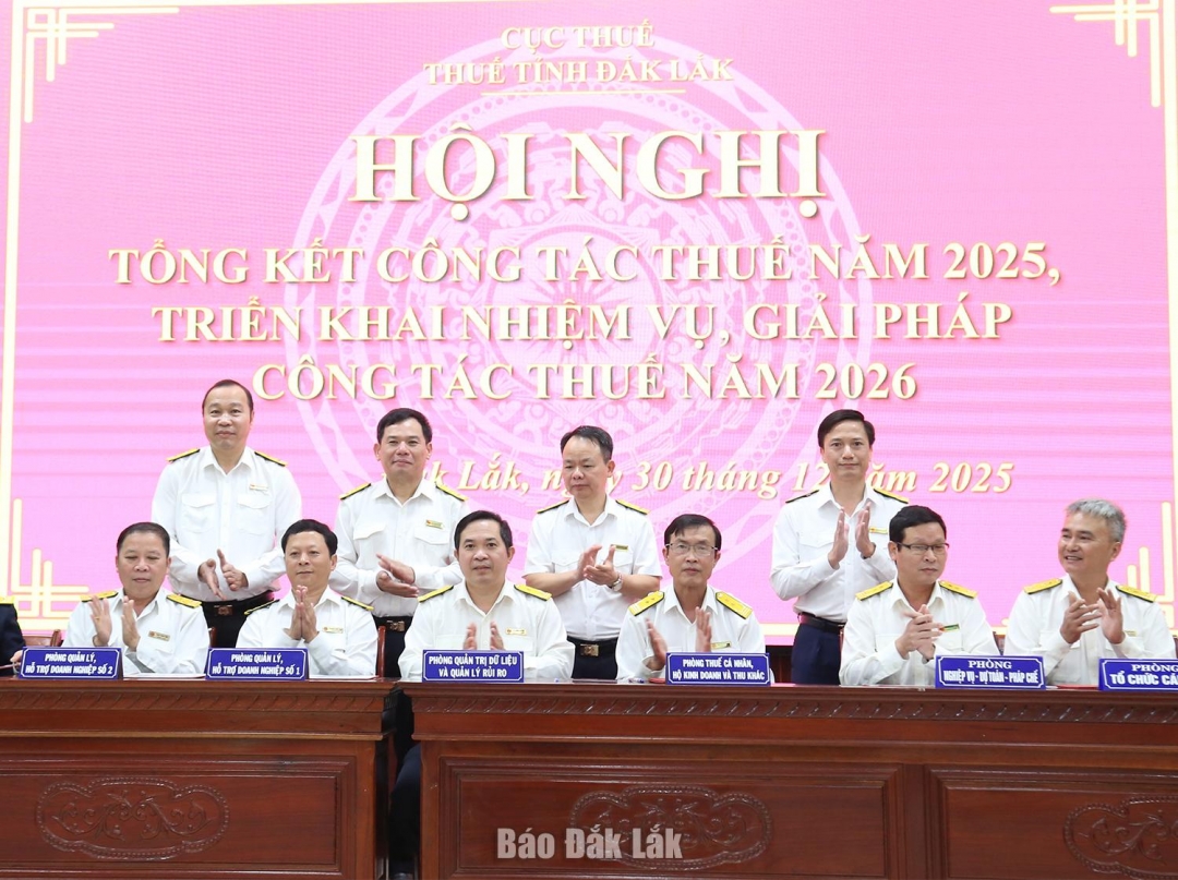 Các đơn vi trong ngành thuế Đắk Lắk ký kết giao ước thi đua năm 2026