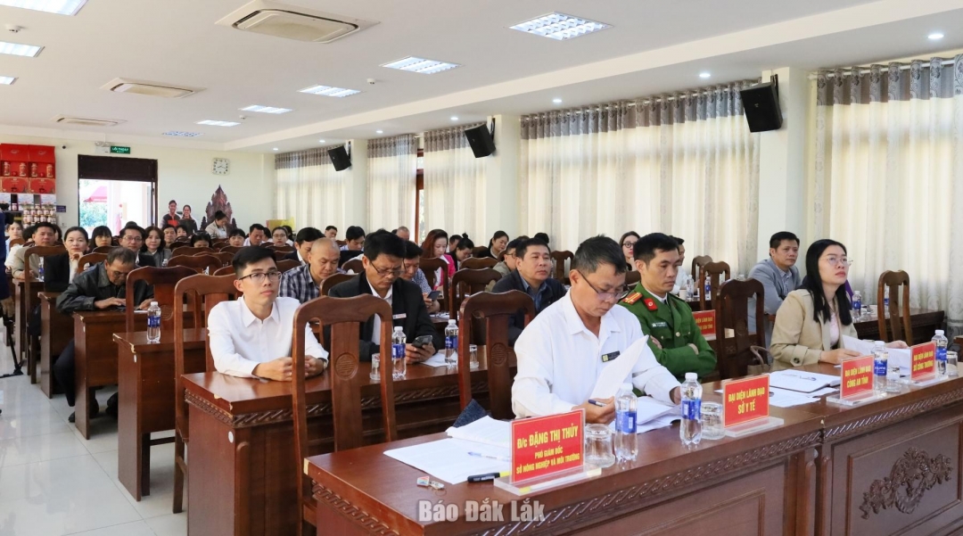 Các đại biểu tham dự hội nghị.