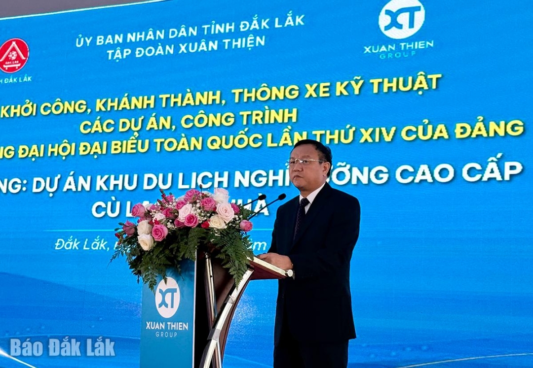 Phó Chủ tịch UBND tỉnh Đào Mỹ phát biểu tại lễ khởi công.