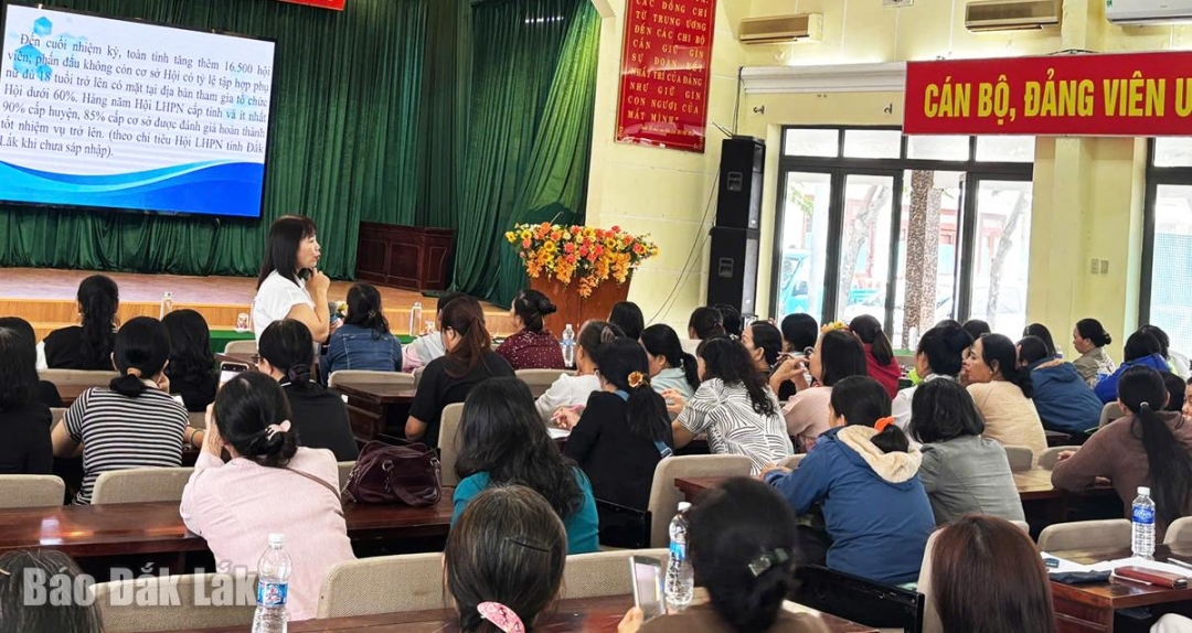 Quang cảnh buổi tập huấn.