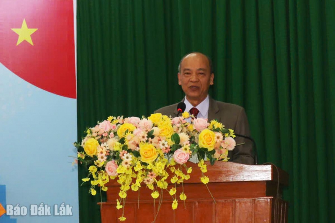 TS Đặng Văn Lái, Hiệu trưởng Trường Cao đẳng Nghề Phú Yên, Phó Chủ tịch Hội Hữu nghị Việt Nam – Liên bang Nga tỉnh phát biểu khai mạc hội thi.