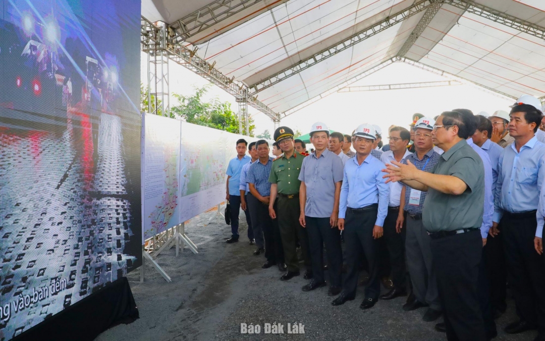 Trung tuần tháng 8 năm 2024, tại nút giao cao tốc CT.02, tỉnh Đắk Lắk vinh dự được Thủ tướng Chính phủ Phạm Minh Chính chọn làm địa điểm phát động đợt cao điểm “500 ngày đêm thi đua hoàn thành 3.000 km đường bộ cao tốc”. Đây là sự kiện quan trọng, huy động sự vào cuộc của cả hệ thống chính trị để tiếp tục tháo gỡ những vướng mắc, đẩy nhanh tiến độ thi công các dự án cao tốc trên phạm vi cả nước, trong đó có cao tốc Khánh Hòa – Buôn Ma Thuột.