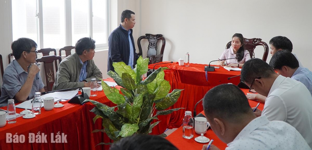 Sở Nông nghiệp và Môi Trường làm việc với các đơn vị đưa ra phương án sớm khắc phục hư hỏng kênh mương và các công trình thủy lợi.